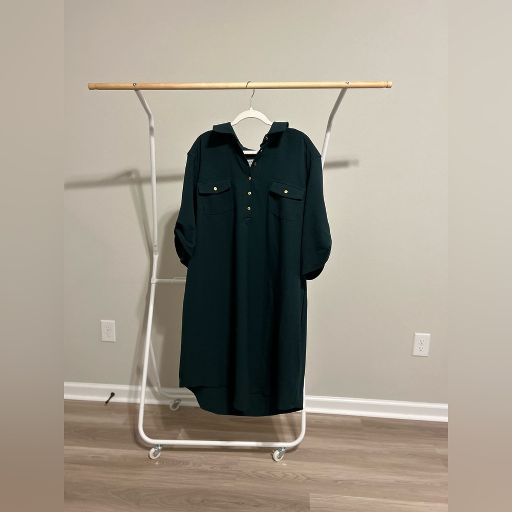 Emerald green T-shirt dress with gold buttons